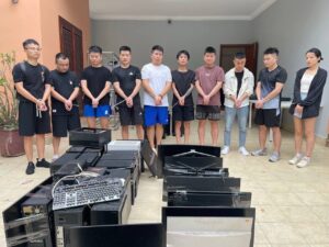 សមត្ថកិច្ចឃាត់ខ្លួនជនបរទេស ១៤នាក់ ពេលចុះត្រួតពិនិត្យទីតាំងផ្ទះចំនួន ០២កន្លែងផ្សេងគ្នា នៅខណ្ឌចំការមន និងខណ្ឌច្បារអំពៅ