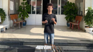 នាយកដ្ឋាននគរបាលព្រហ្មទណ្ឌ ឃាត់ខ្លួនជនសង្ស័យម្នាក់ ជាមុខសញ្ញាធ្វើសកម្មភាពលួចម៉ូតូ ក្នុងភូមិសាស្ត្រខណ្ឌពោធិ៍សែនជ័យ