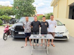 ករណីឃាតកម្មគិតទុកជាមុន ជនជាតិចិនចាក់សម្លាប់ជនជាតិចិនគ្នាឯង រួចដាក់សពក្នុងរថយន្តយកទៅប្លុងចោលនៅក្នុងខណ្ឌដង្កោ ត្រូវបានសមត្ថកិច្ចជំនាញព្រហ្មទណ្ឌ ស្រាវជ្រាវឃាត់ខ្លួនបានជនសង្ស័យ ៤នាក់!